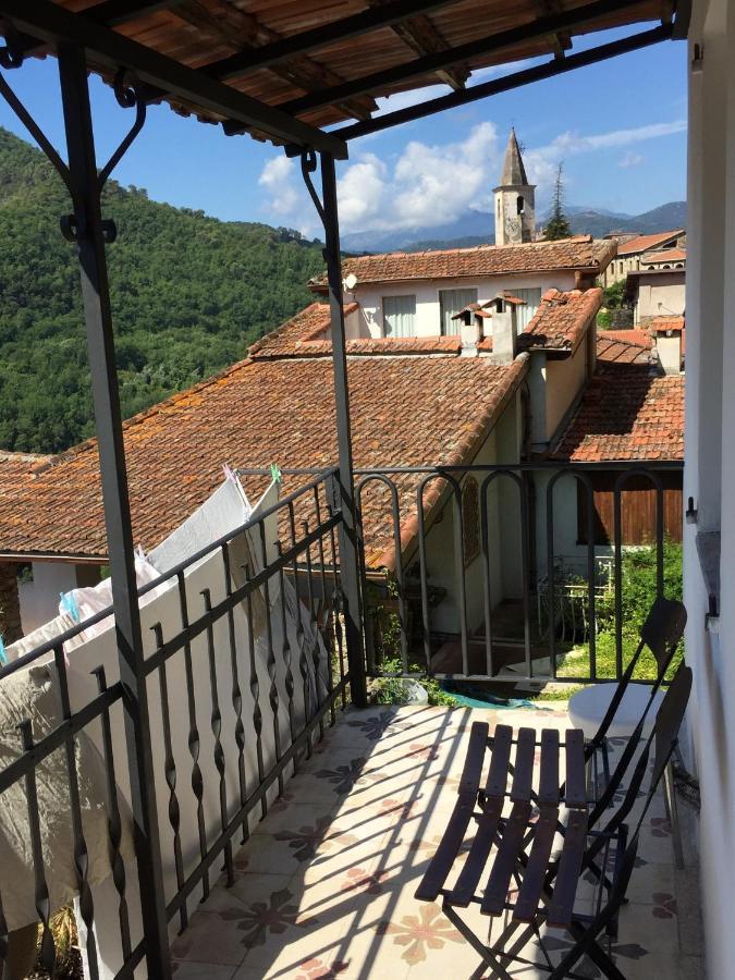 House In The Medieval Village Apricale Exteriör bild